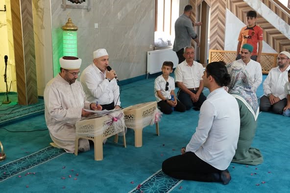 Amerikalı King, Erzincan&rsquo;da İslamiyet&rsquo;i se&ccedil;ti
