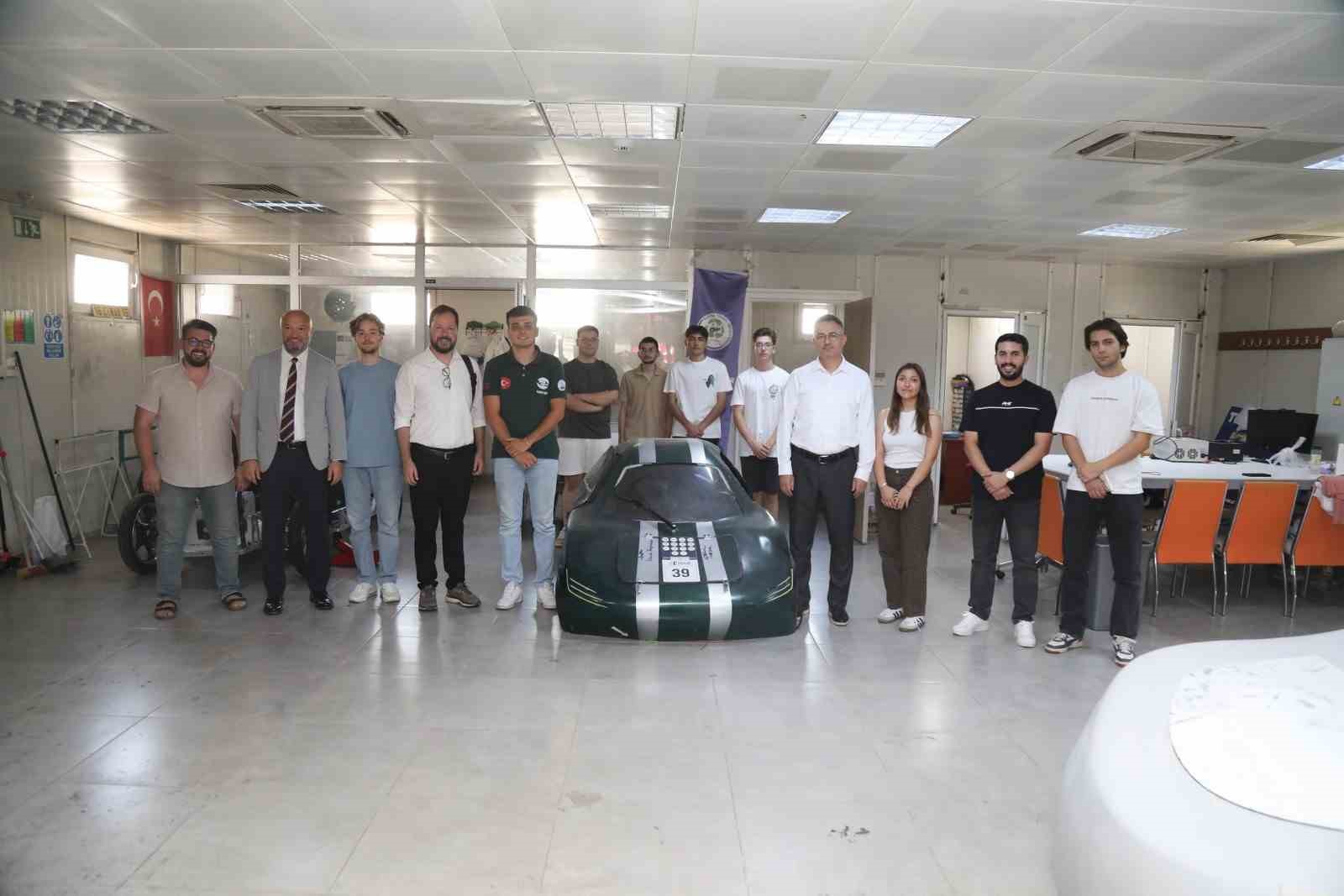 BTÜ öğrencileri elektrikli ve hidrojenli araçlar üretiyor
