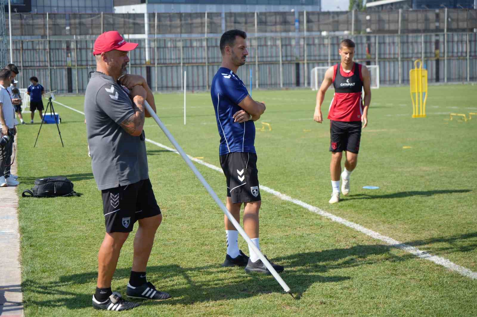 Fuat &Ccedil;apa: "UEFA listesine 2 yabancı oyuncu ekleyeceğiz"
