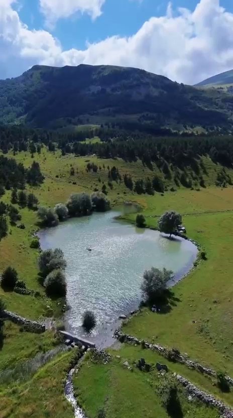 Ardahan’ın gözde rotası Kızıl Göl’de kano keyfi doğayla buluştu
