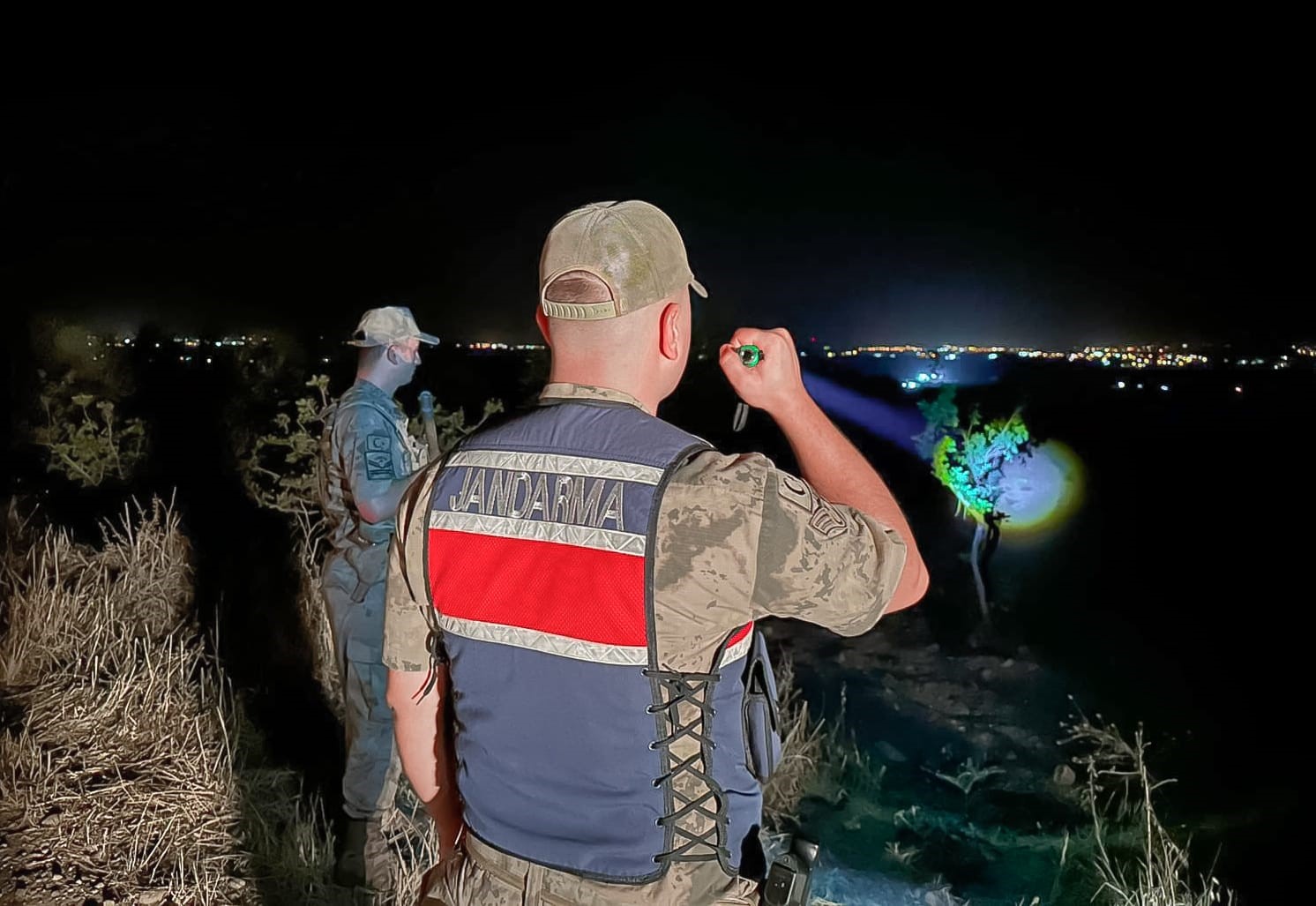 Jandarmanın fıstık nöbeti başladı