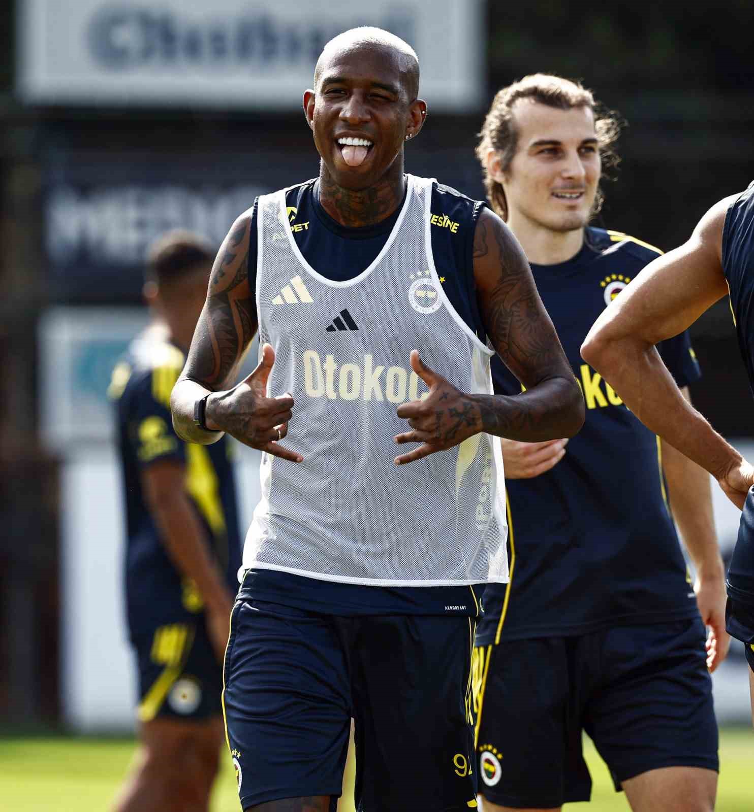 Fenerbah&ccedil;e, G&ouml;ztepe ma&ccedil;ının hazırlıklarına başladı
