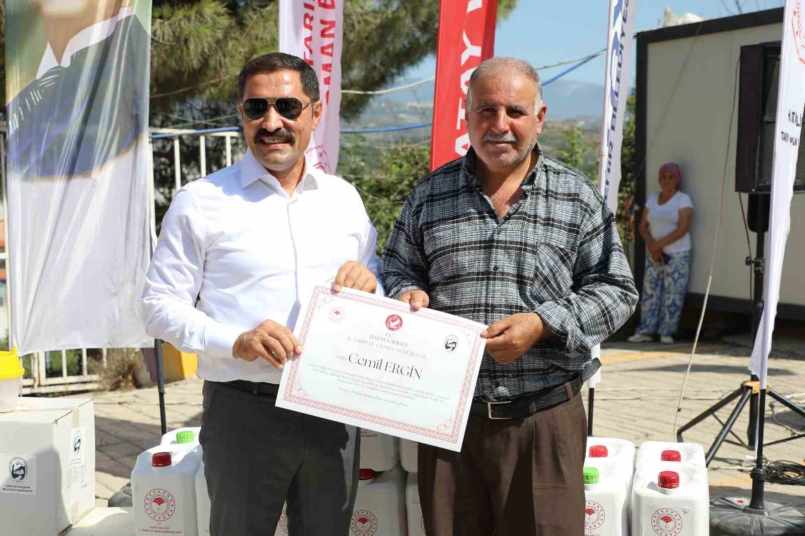 Hatay’da Akdeniz meyve sineğiyle mücadele kapsamında çiftçiler desteklendi
