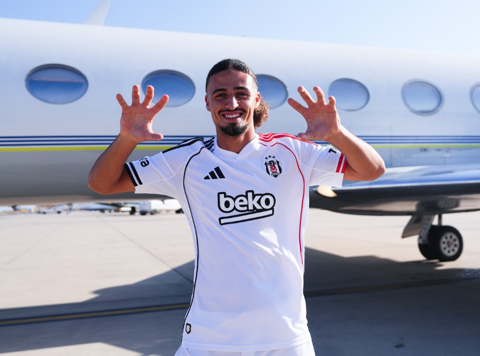 Beşiktaş&rsquo;ın yeni transferi Taylan Bulut, İstanbul&rsquo;a geldi