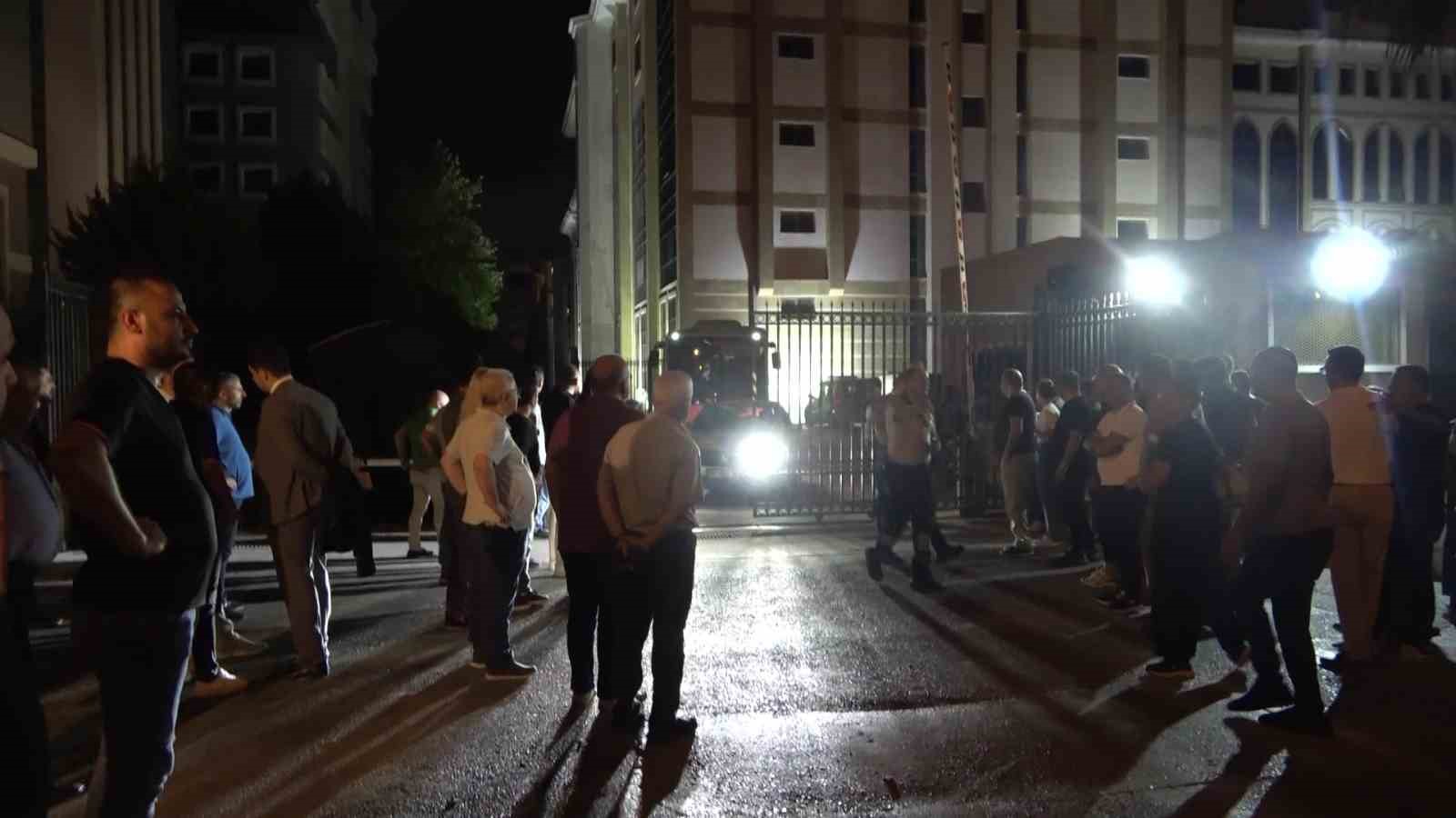 Antalya B&uuml;y&uuml;kşehir Belediyesi&rsquo;ne y&ouml;nelik r&uuml;şvet ve yolsuzluk soruşturmasında 8 tutuklama
