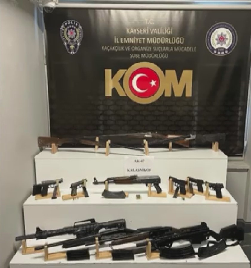Kayseri&rsquo;de silah ka&ccedil;ak&ccedil;ılarına operasyon: 5 g&ouml;zaltı
