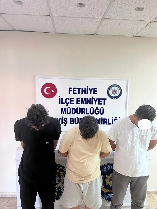 &Ouml;ld&uuml;resiye d&ouml;v&uuml;len kadın mahkeme heyetini bile şaşırttı
