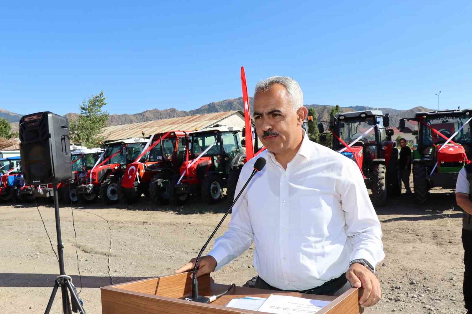 Orman köylülerine ekipman desteği
