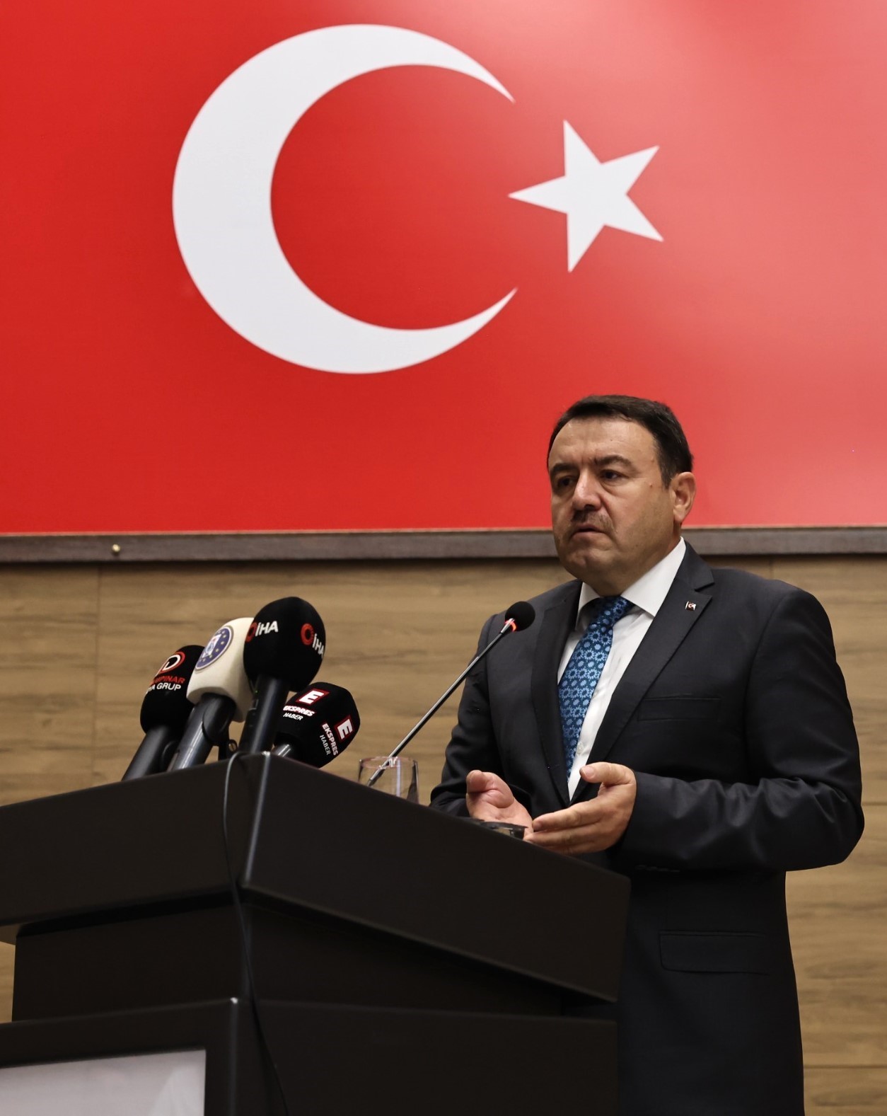 Kütahya Valisi Musa Işın’dan deprem uyarısı: "Ruhsatsız yapıya izin vermeyeceğiz"
