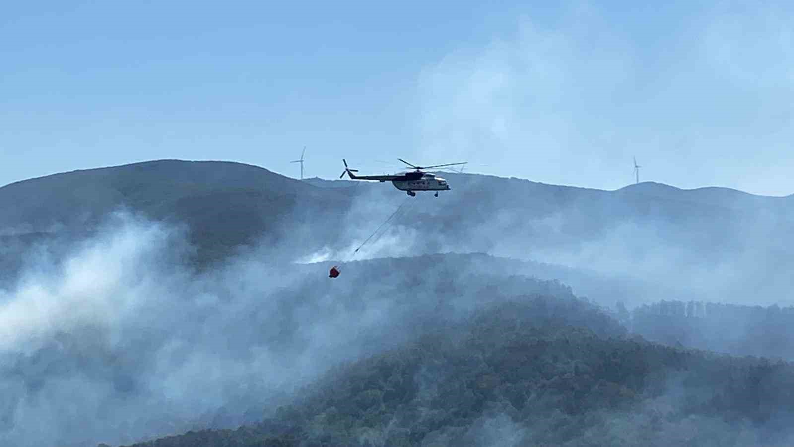 963 personel, 16 hava aracı ile Karam&uuml;rsel&rsquo;deki yangına b&uuml;y&uuml;k seferberlik
