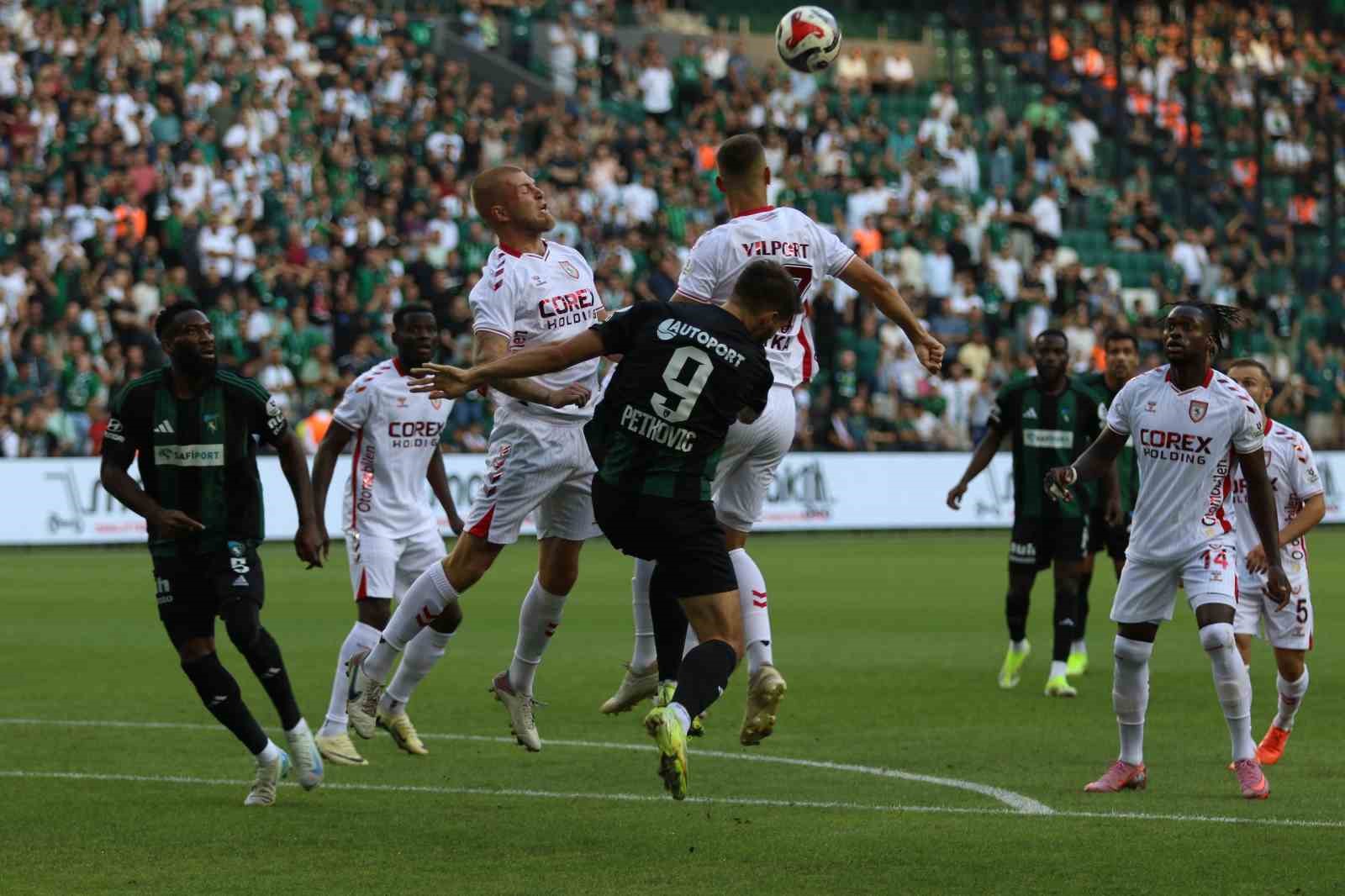 Trendyol S&uuml;per Lig: Kocaelispor: 0 - Samsunspor: 0 (Ma&ccedil; devam ediyor)
