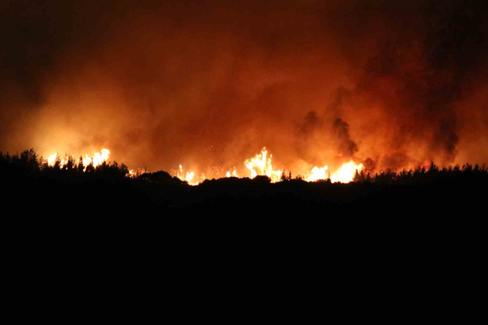 &Ccedil;anakkale&rsquo;de tedbir amacıyla tahliye edilen 5 k&ouml;yden 251 kişi g&uuml;venli alanlara sevk edildi
