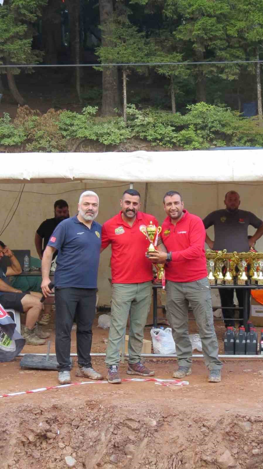 Off-Road yarışlarında y&uuml;rekleri ağza getiren kaza
