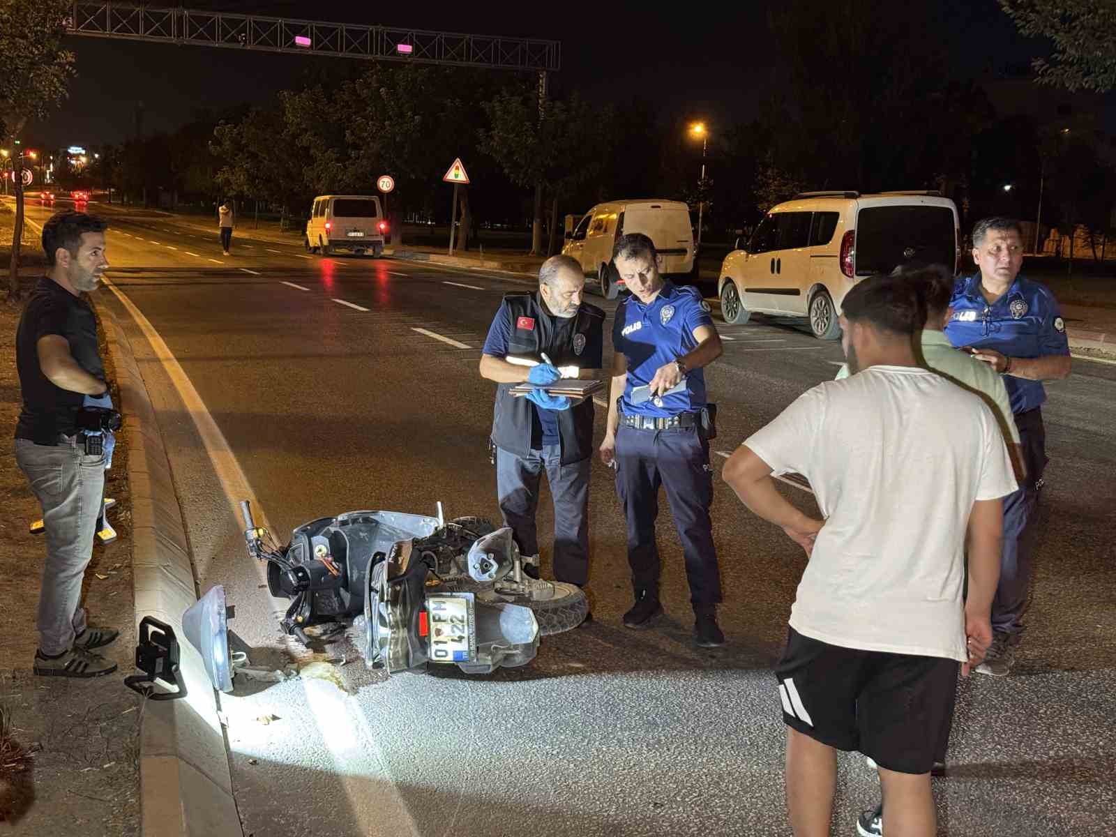 Devrilen motosikletteki gen&ccedil; hayatını kaybetti
