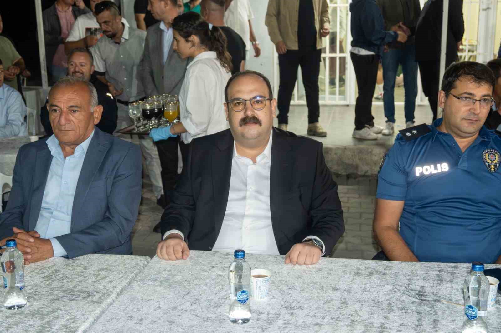 İnönü 9. Geleneksel Halı Saha Turnuvası’nın şampiyonu Manda Birliği oldu