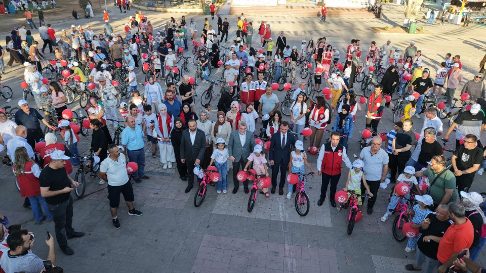 Kahramanmaraş&rsquo;ta 170 &ccedil;ocuğun ilk kez bisiktleti oldu
