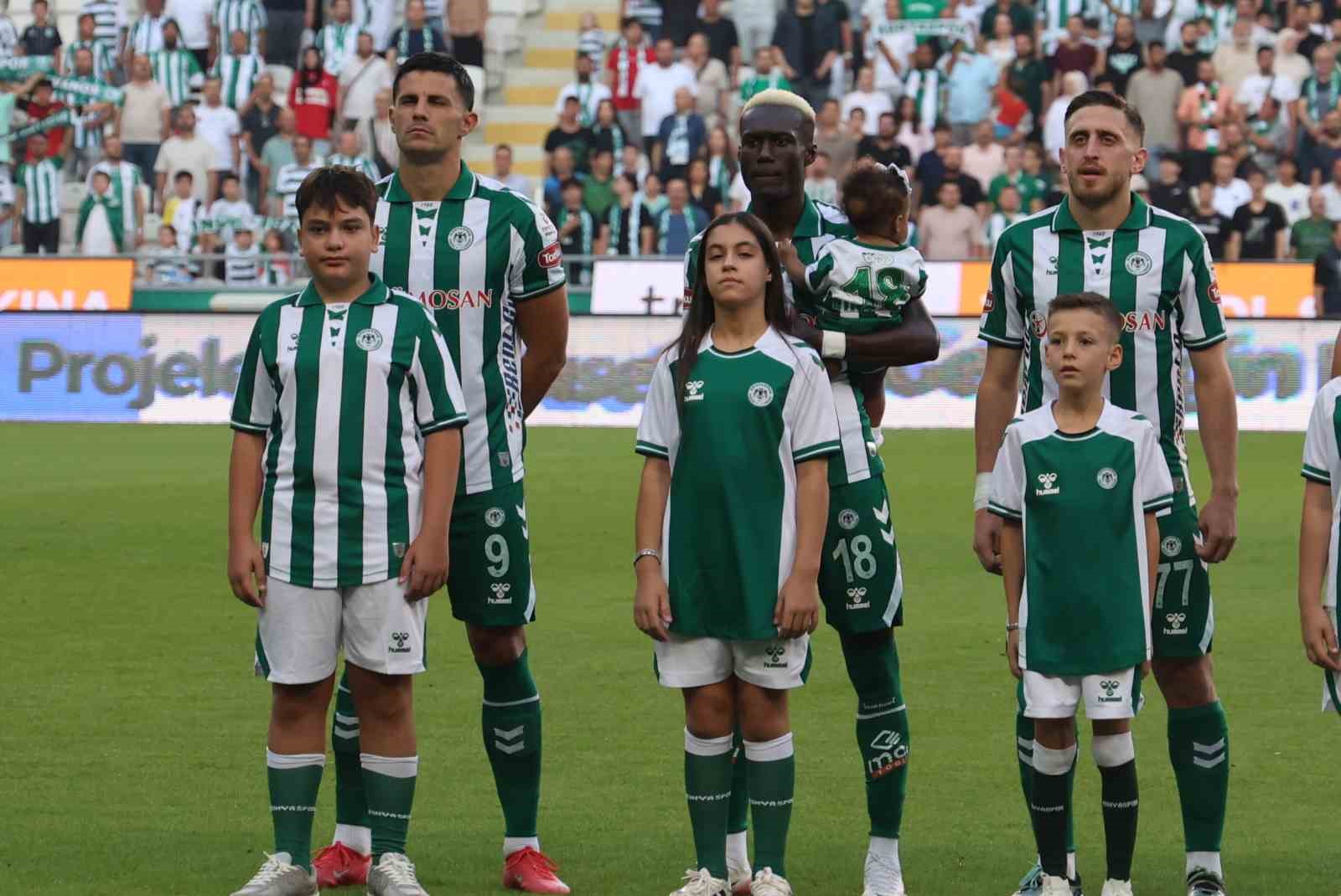 Trendyol Süper Lig: Konyaspor: 1 - Gaziantep FK: 0 (İlk yarı)