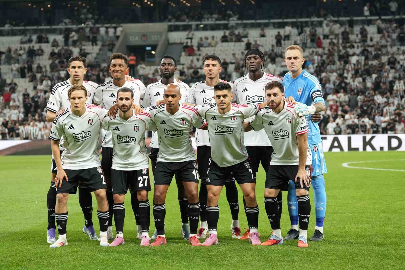 Solskjaer&rsquo;den kadroda 4 değişiklik
