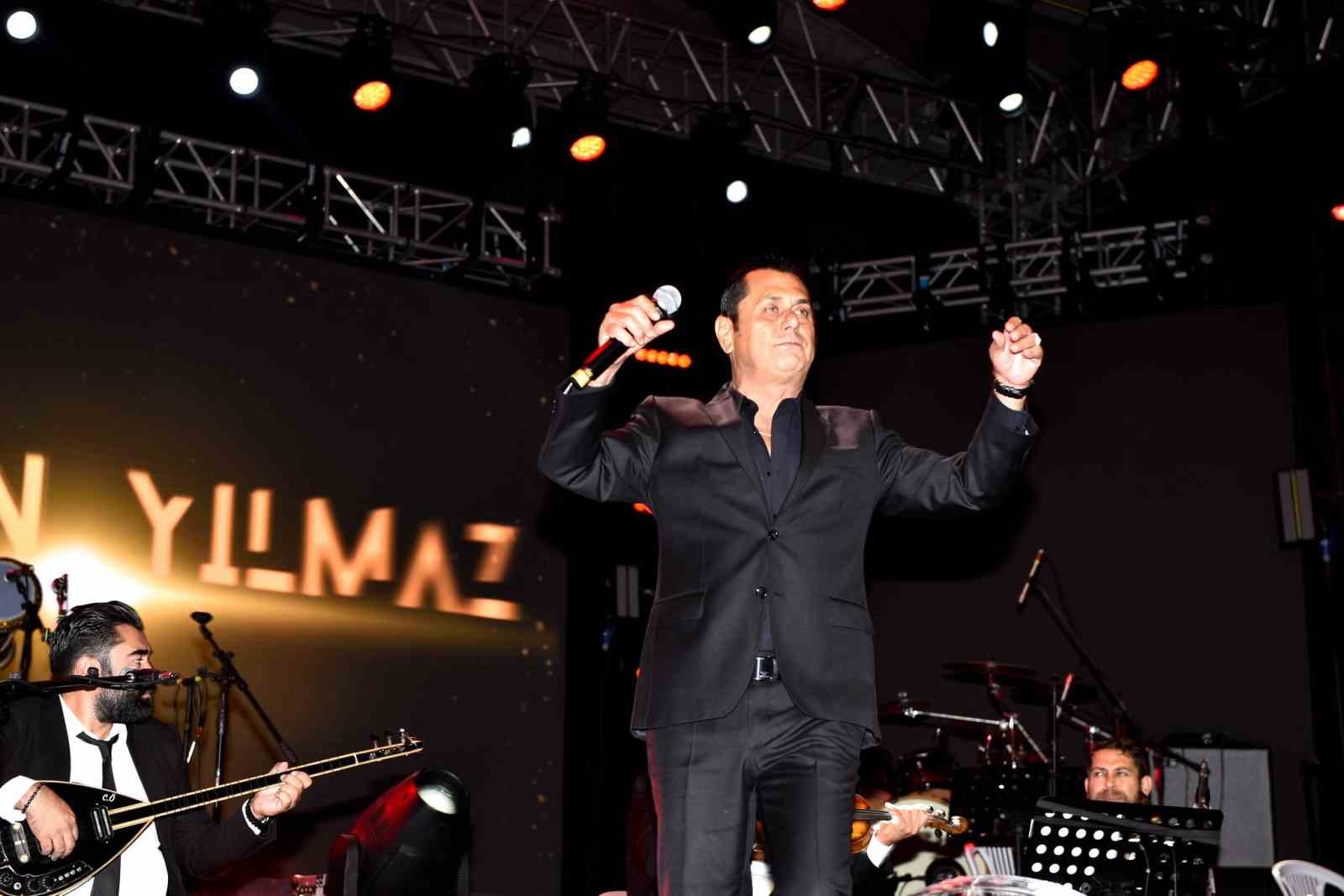 35. Uluslararası Kültür ve Sarımsak Festivali’nde Merve Özbey ve Hasan Yılmaz rüzgarı esti