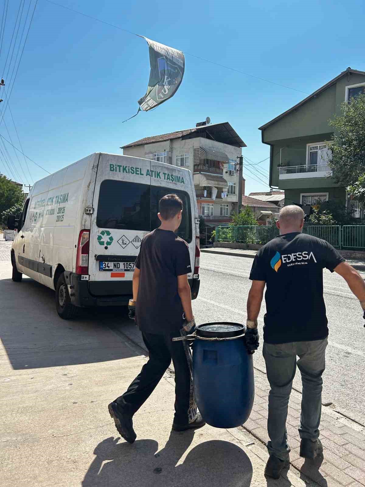 KO-MEK kursiyerleri 500 litre atık yağ topladı

