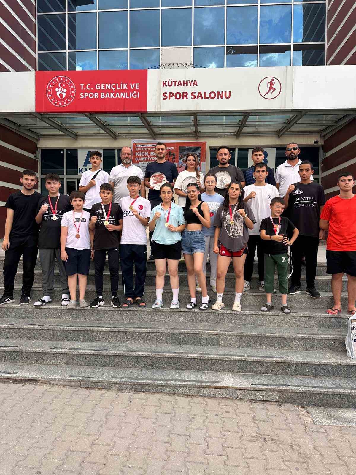 Niğdeli sporculardan Zafer Kupası&rsquo;nda g&ouml;z kamaştıran performans
