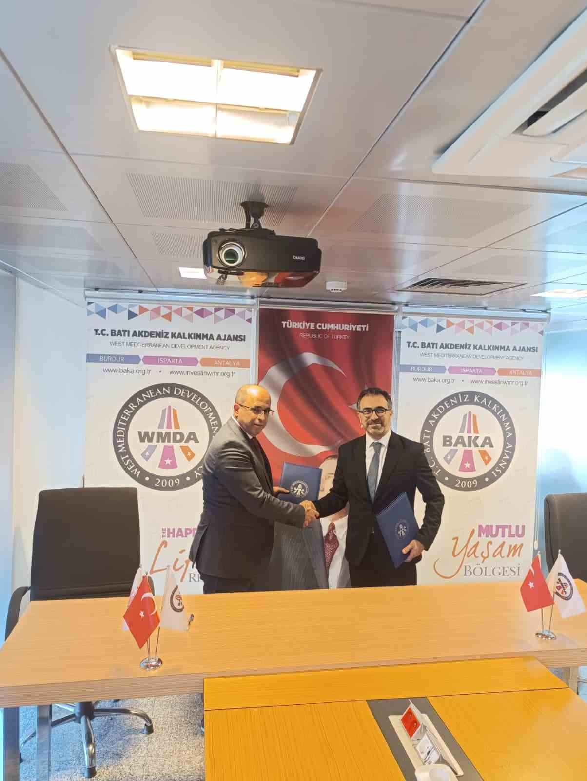 BAKA’dan Demre tarımına stratejik destek: "Tuzlanmaya Karşı Yağmur Suyu Hasadı" Projesi hayata geçiyor
