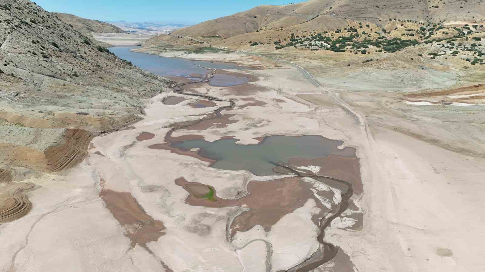 Elazığ Belediyesi’nden kalıcı su hamlesi
