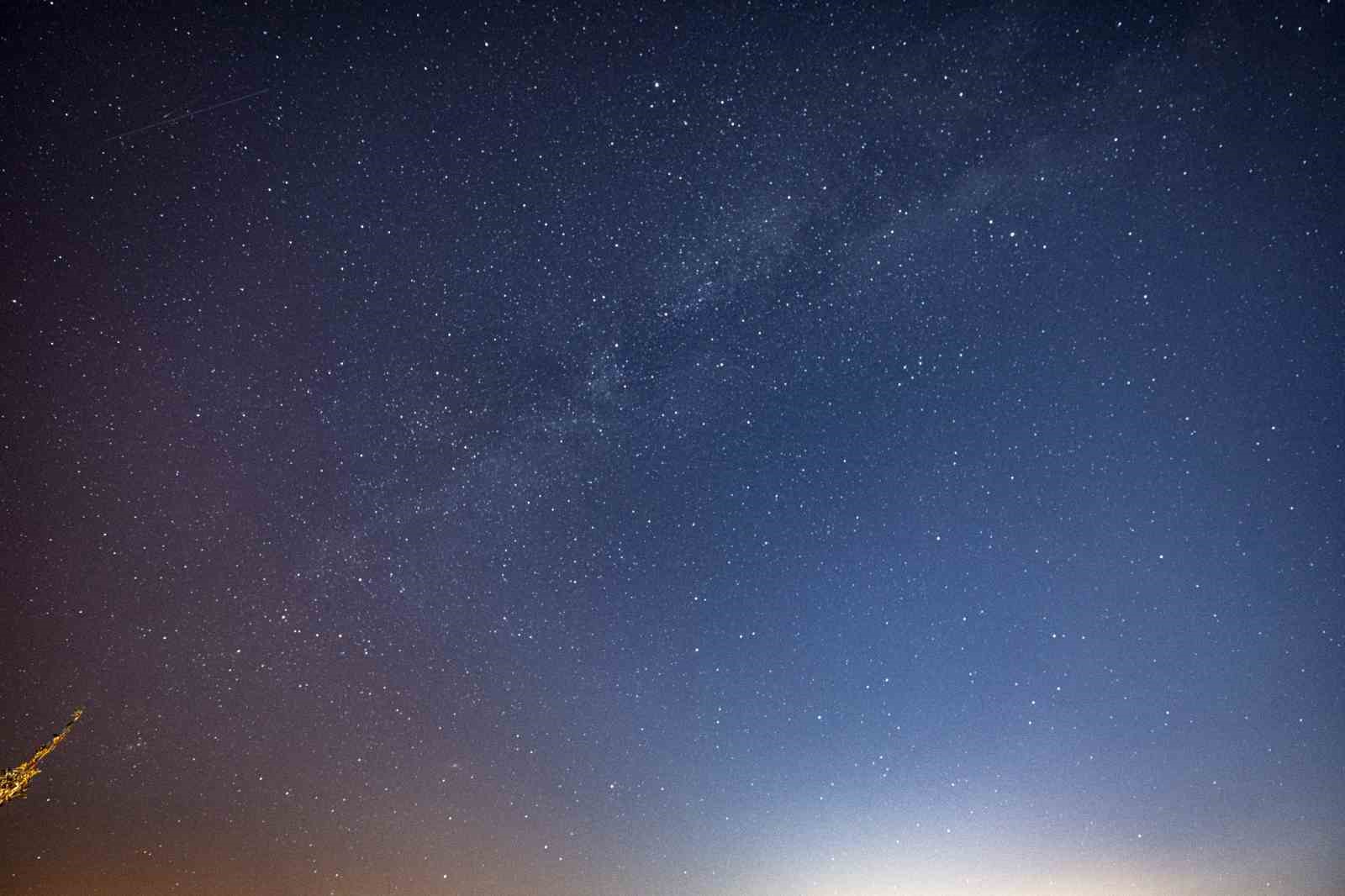 Mersinliler, meteor yağmurunu gözlem şenliğinde izledi
