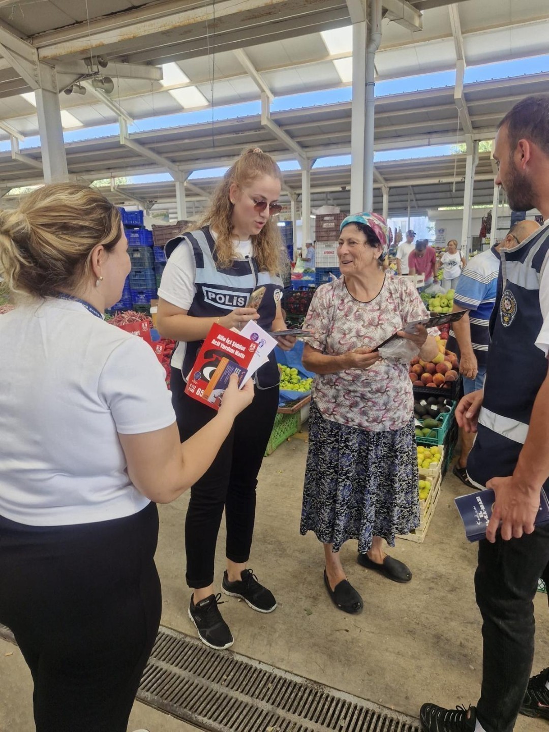 Bodrum&rsquo;da kadın ve aile hizmetleri ekipleri sahada
