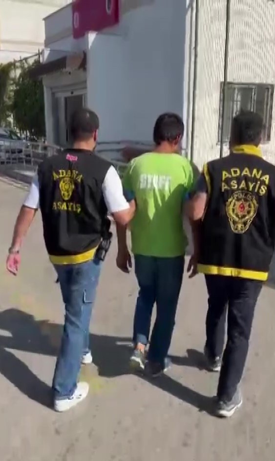 3 g&uuml;nde 6 bisiklet &ccedil;alan 14 yaşındaki ş&uuml;pheli yakalanınca, "Paraya ihtiyacım vardı, &ccedil;alıp sattım" savunması yaptı
