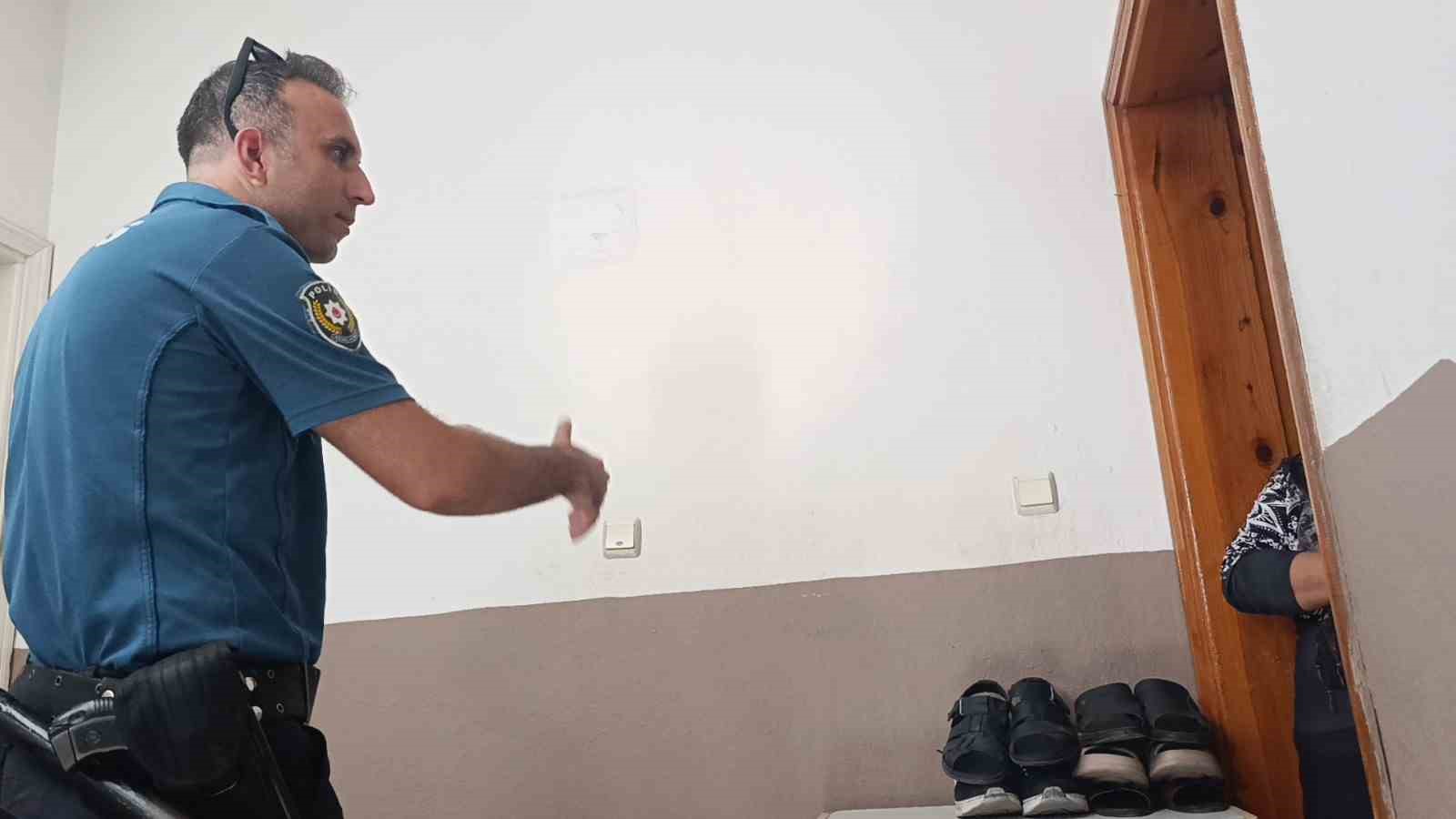 Arka sokaktaki yıkım evleri salladı, panikleyen mahalleli 112’yi aradı