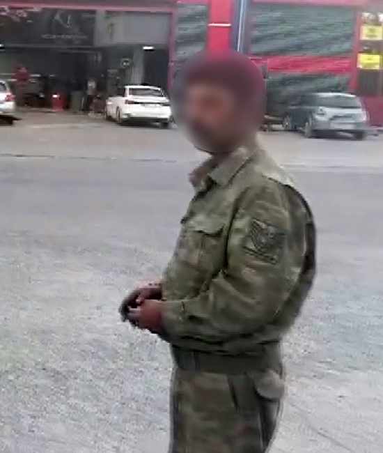 Aracını adeta tanka &ccedil;evirdi, polis trafikten men edip ehliyete el koydu
