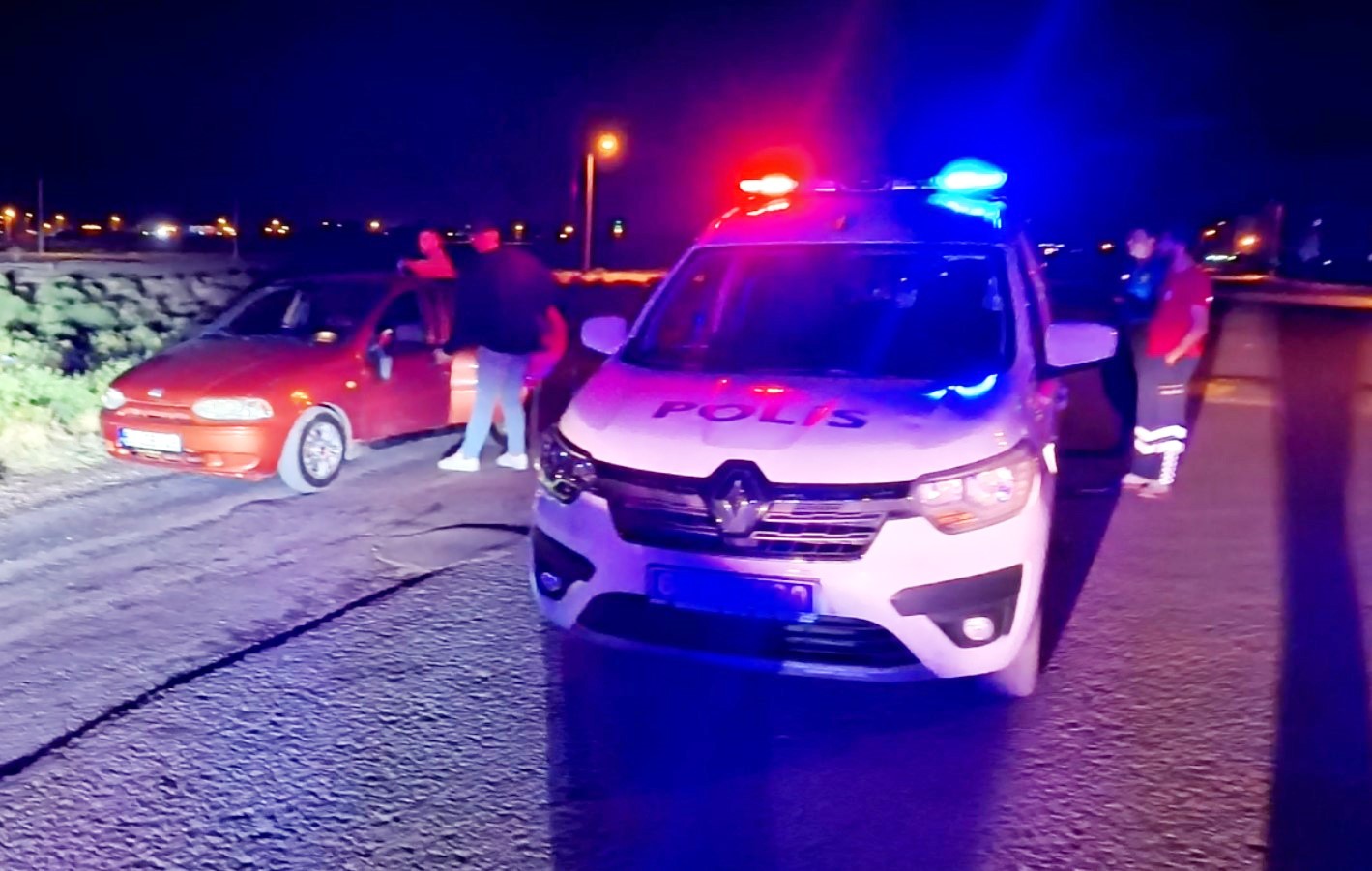 Sağlık ekibine "Pansuman yapın g&ouml;nderin" dedi, gazeteciyle de imalı konuştu
