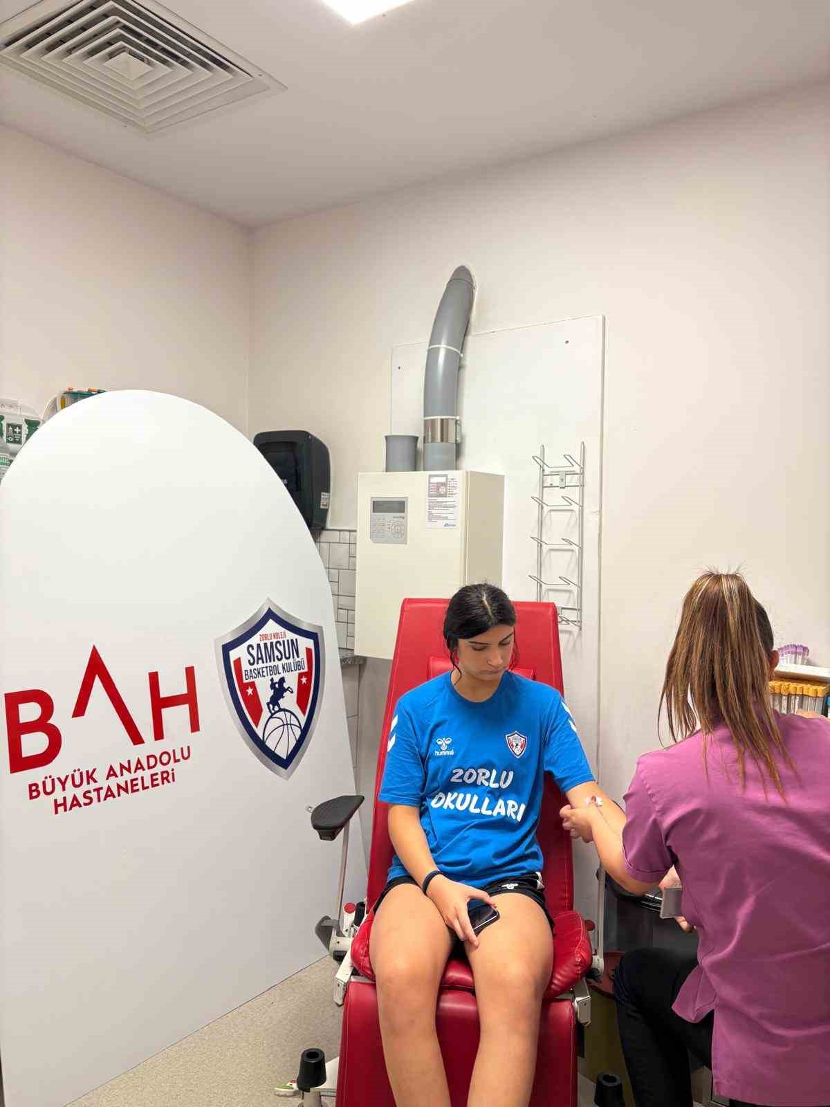 Hastaneden kadın basketbol takımına destek