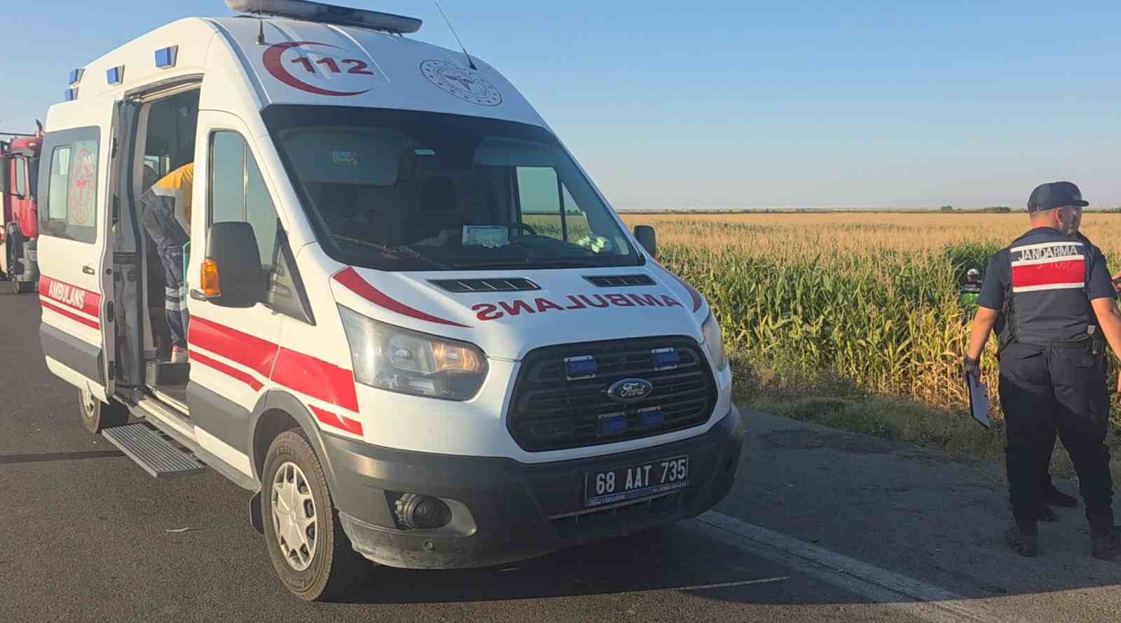 Aksaray&rsquo;da kazada iki otomobil mısır tarlasına savruldu: 7 yaralı
