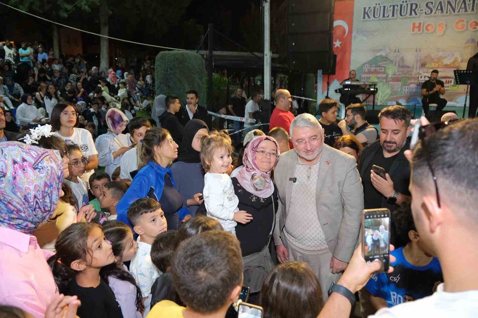 Çorum’da mahalle konserleri başladı