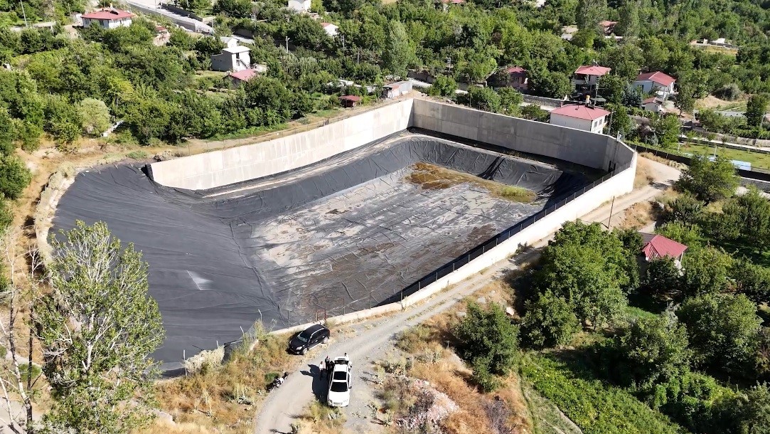 10 yıl önce yapıldı bir kez suyla doldu!
