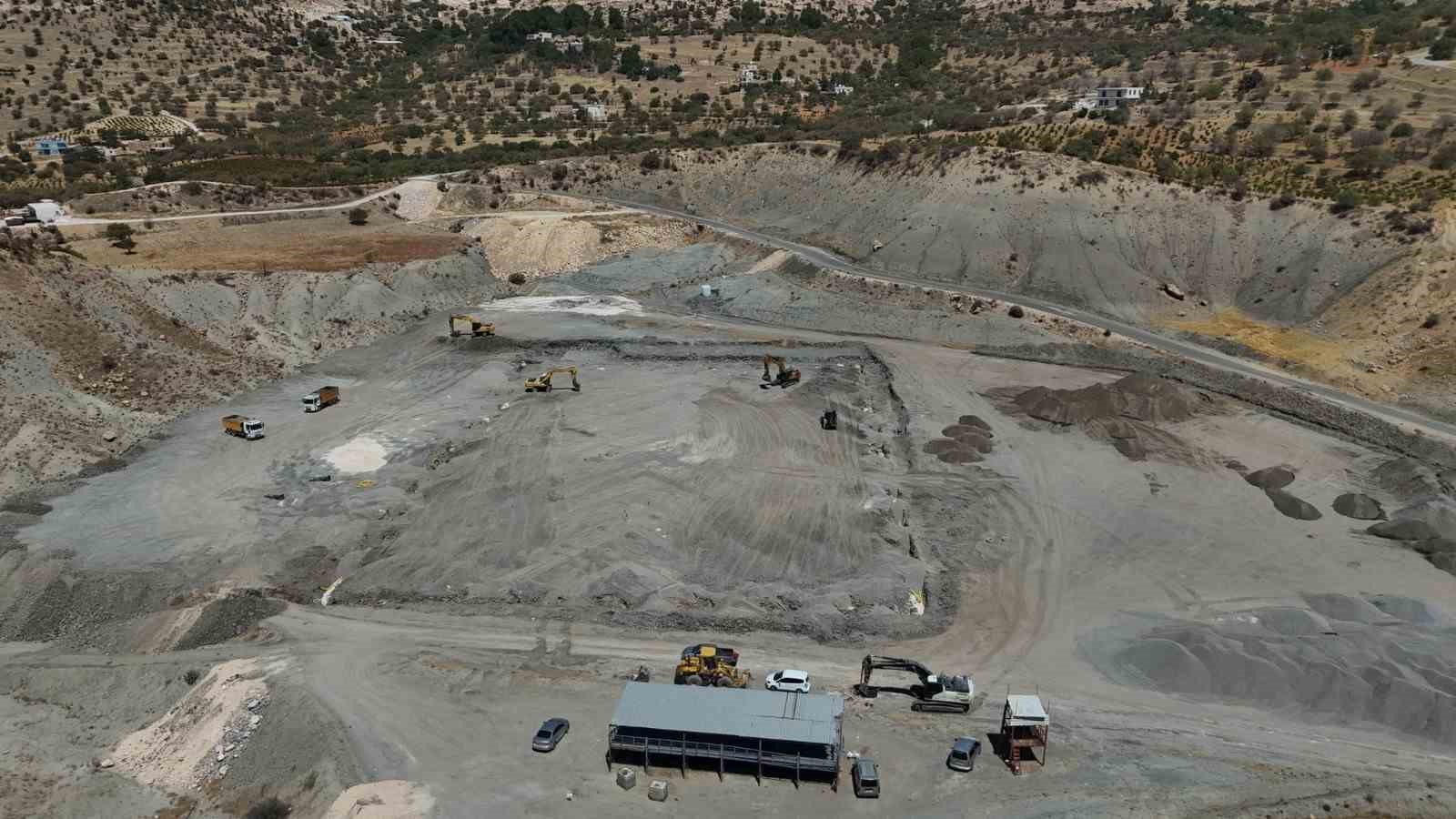 Mardin Valiliği ve B&uuml;y&uuml;kşehir Belediyesi&rsquo;nden spora yeni tesis desteği
