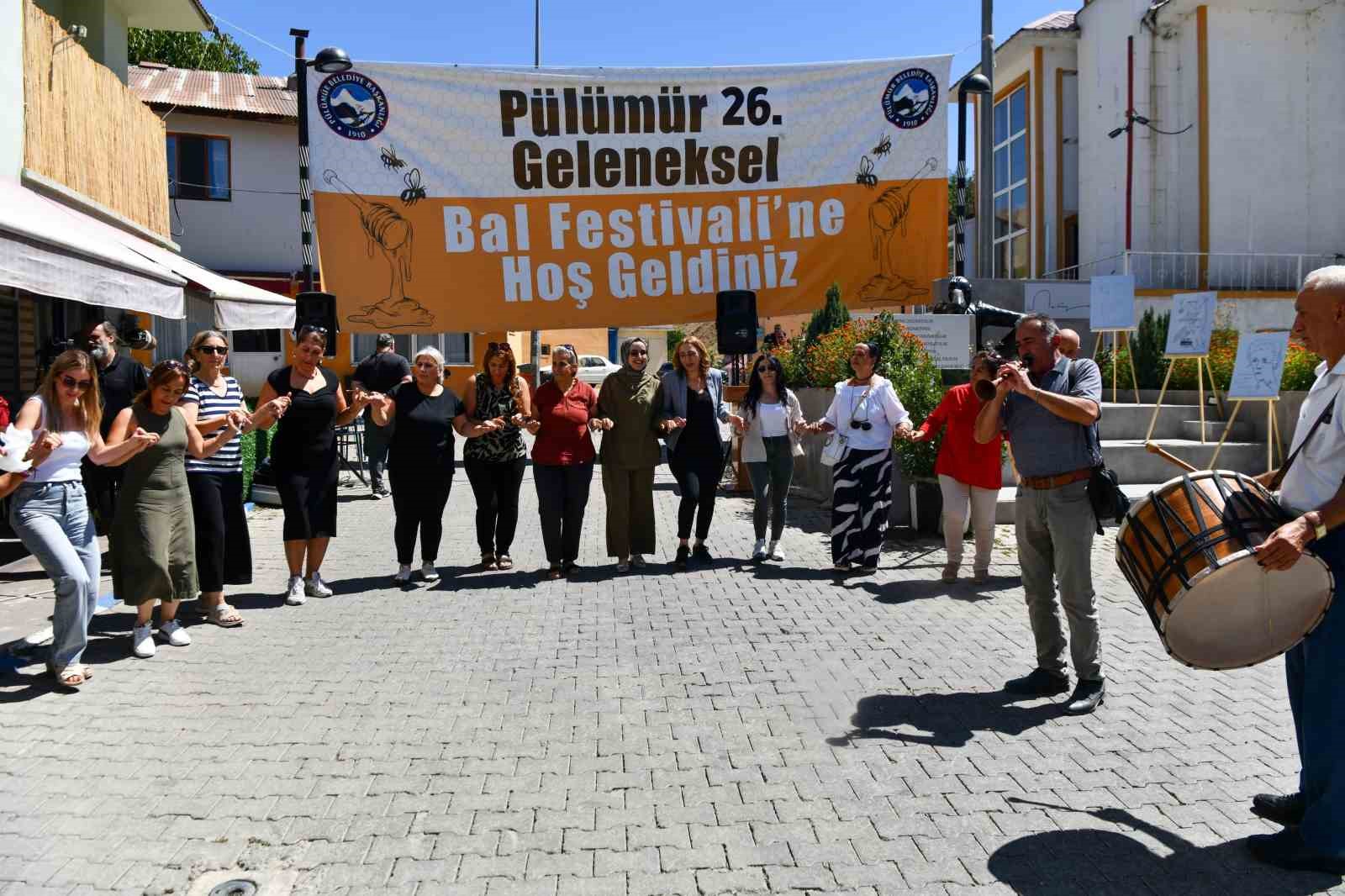 Vali Aygöl, "Tunceli genelinde 900 tonun üzerinde bal rekoltesi bekleniyor"