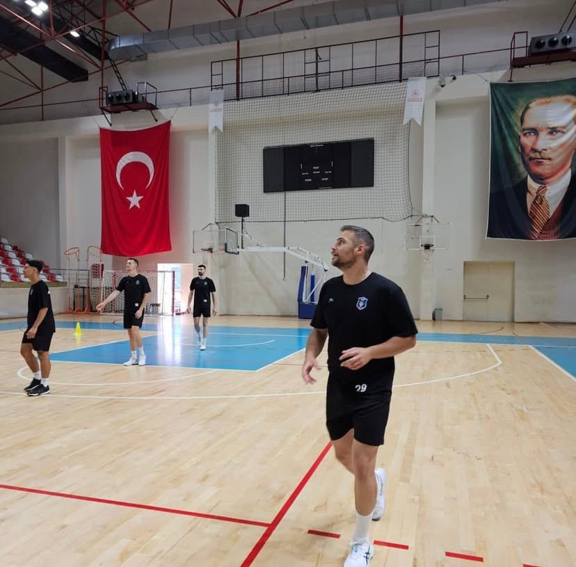 Gebze Belediyespor, Efeler Ligi’ndeki ilk maçını Bursa karşısında verecek