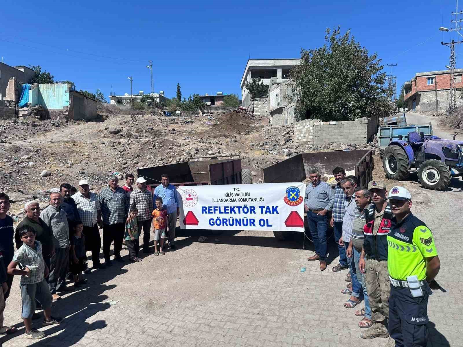 Kilis&rsquo;te Jandarma tarafından &ccedil;ift&ccedil;ilere trakt&ouml;r g&uuml;venliği eğitimi
