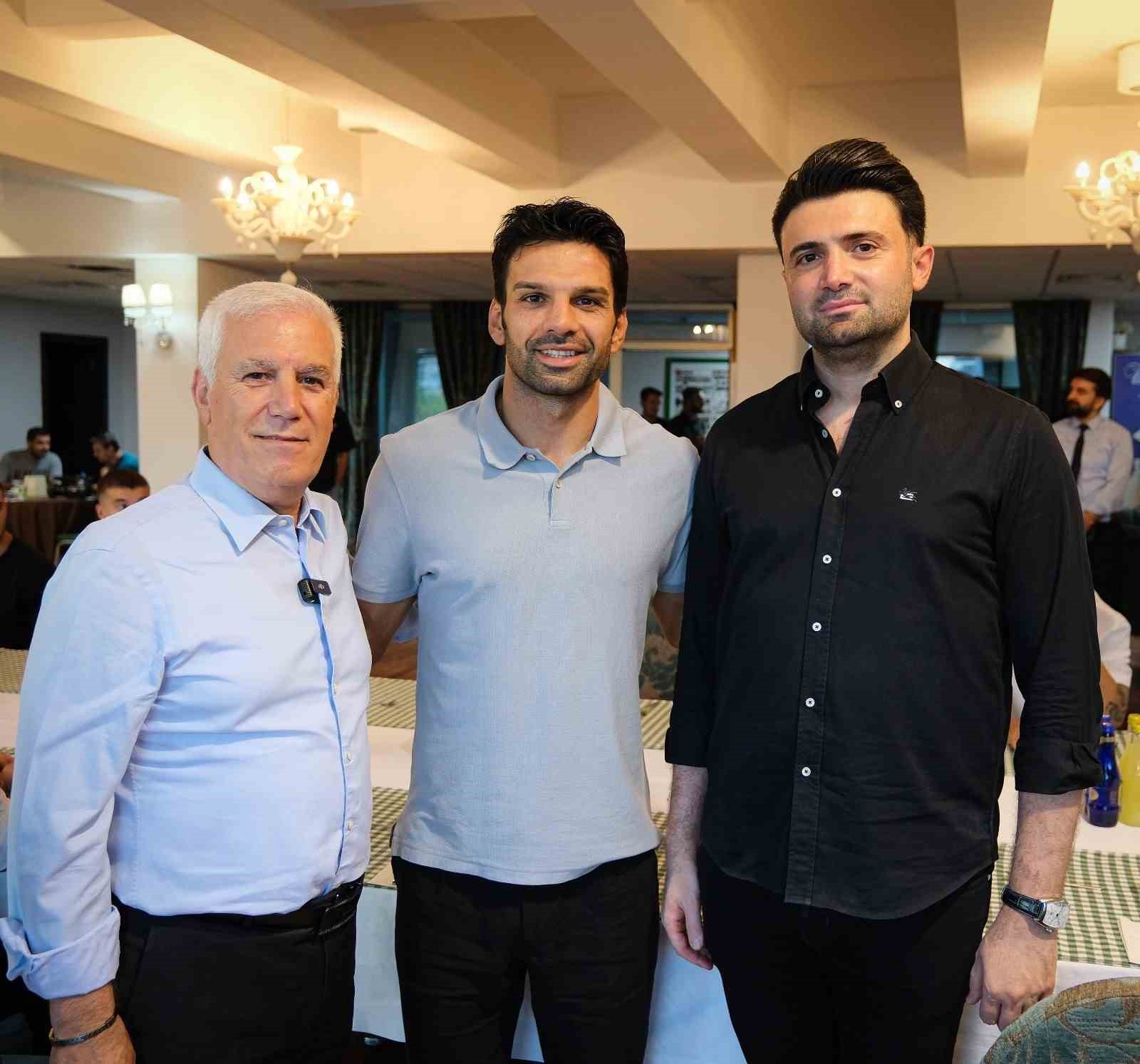 B&uuml;y&uuml;kşehir Belediye Başkanı Mustafa Bozbey&rsquo;den Bursaspor&rsquo;a ziyaret
