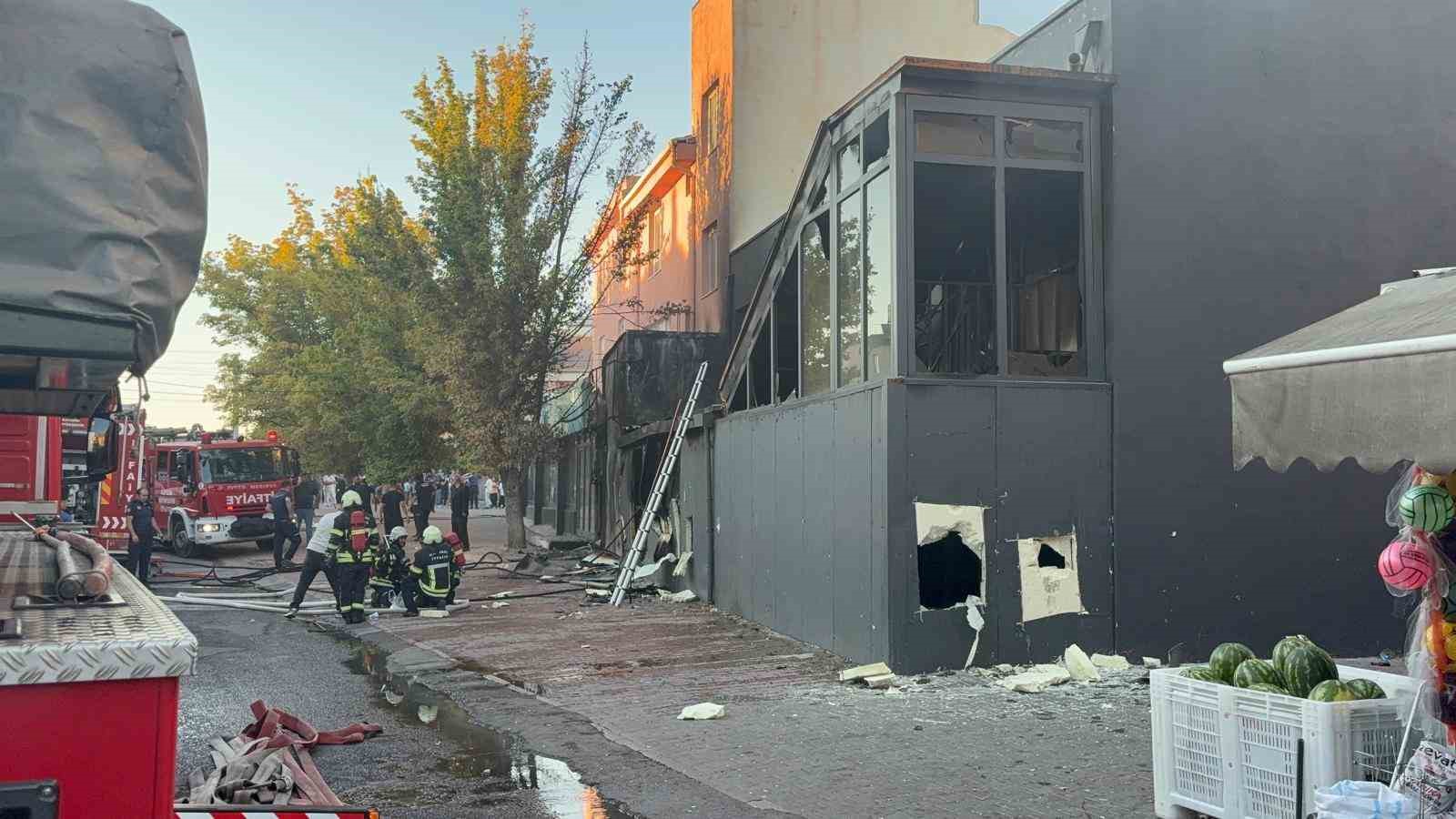 Kayseri&rsquo;de yangın depoyu k&uuml;le &ccedil;evirdi
