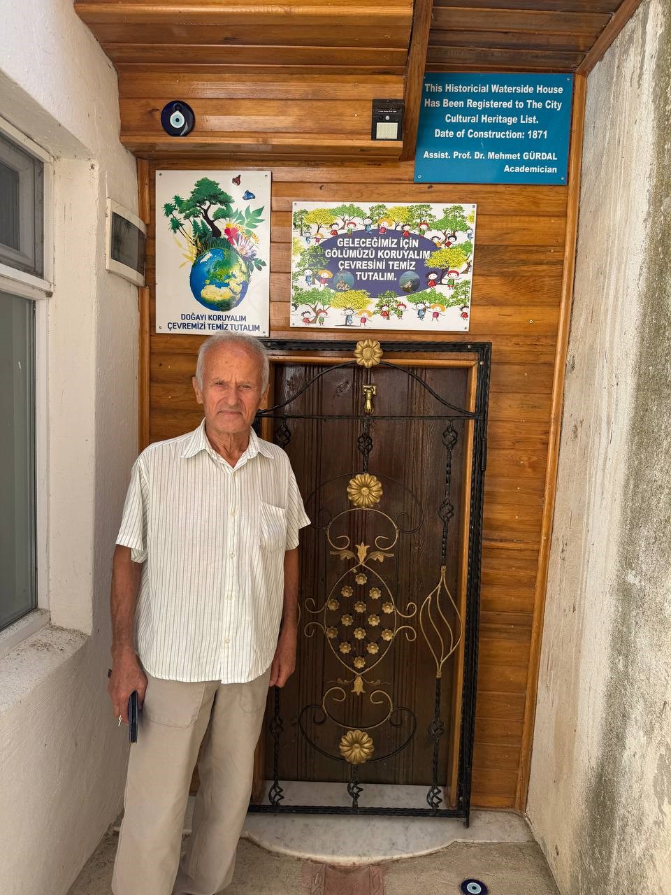 300 yıllık tarihi evini restore edip müzeye çevirerek ziyaretçilere ücretsiz açtı