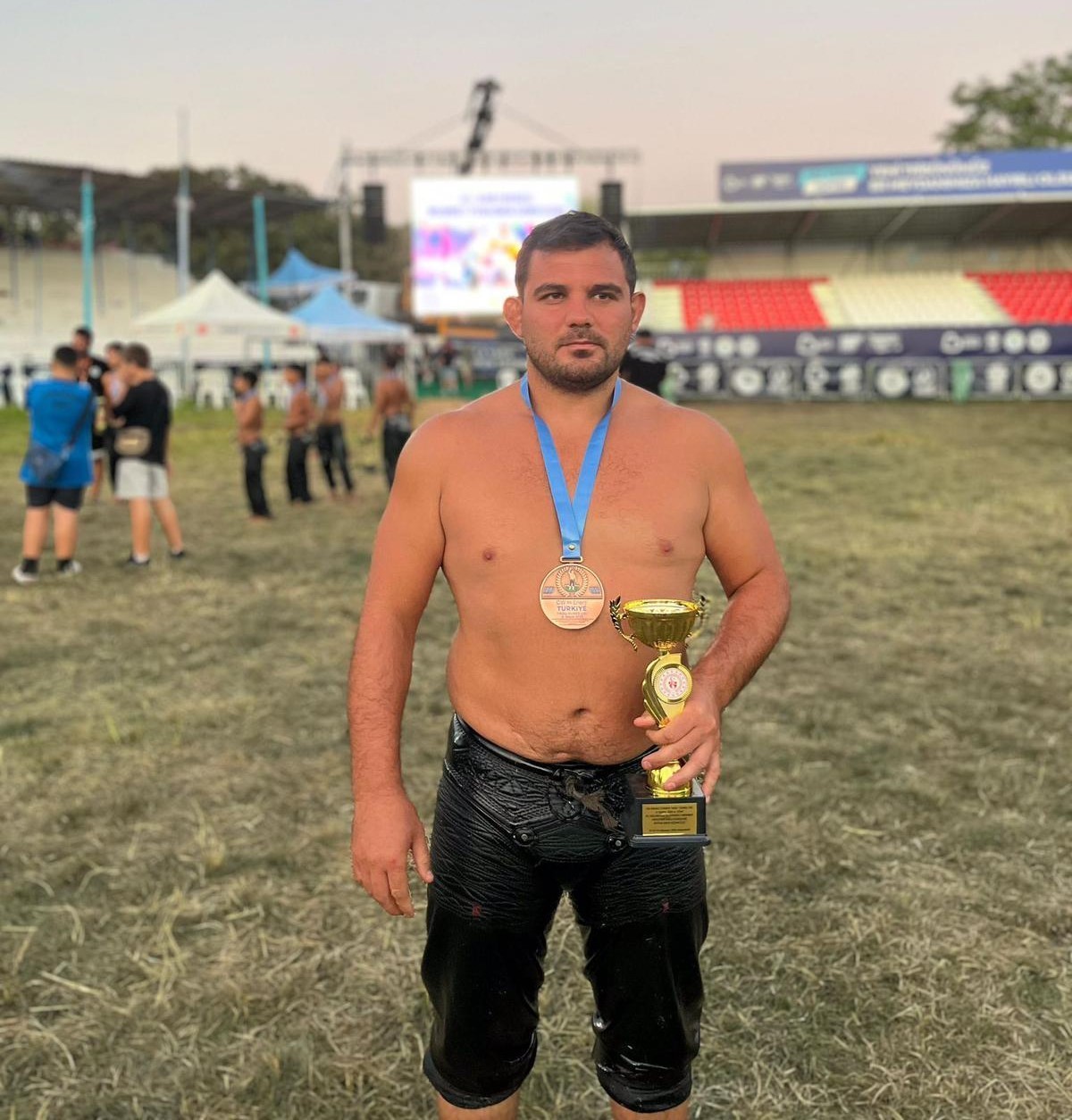 Sakarya B&uuml;y&uuml;kşehirli sporculardan &ouml;nemli başarı
