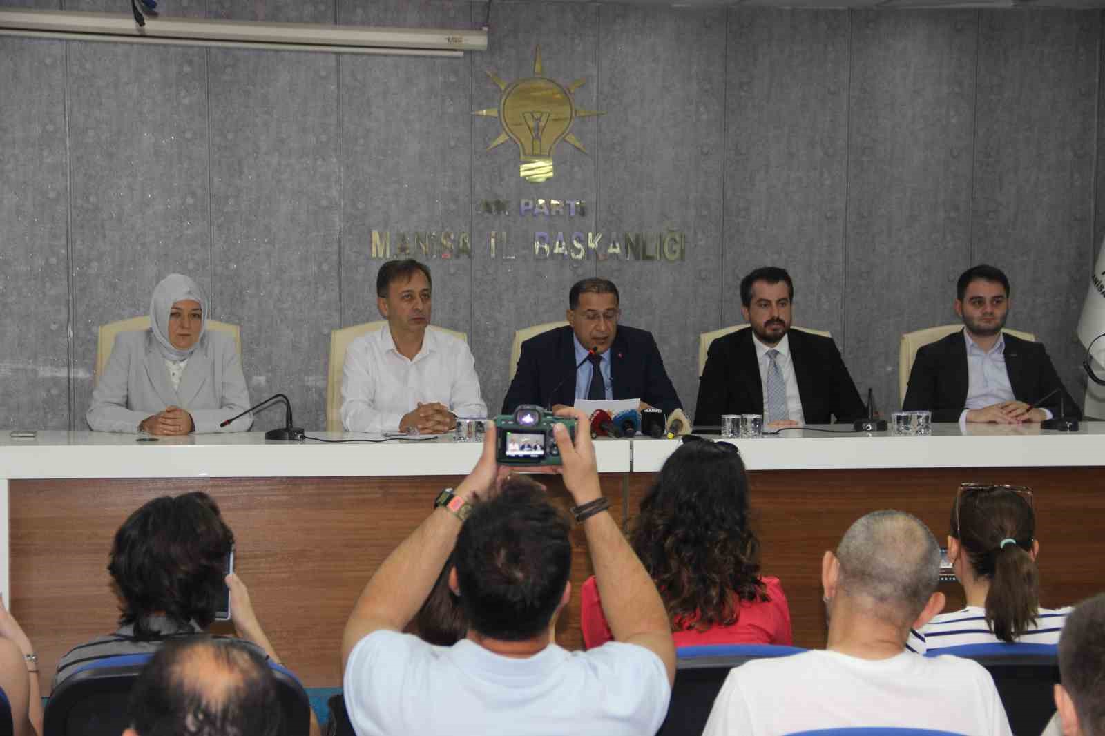 AK Parti&rsquo;li Turgut&rsquo;tan CHP&rsquo;li belediyelere hodri meydan
