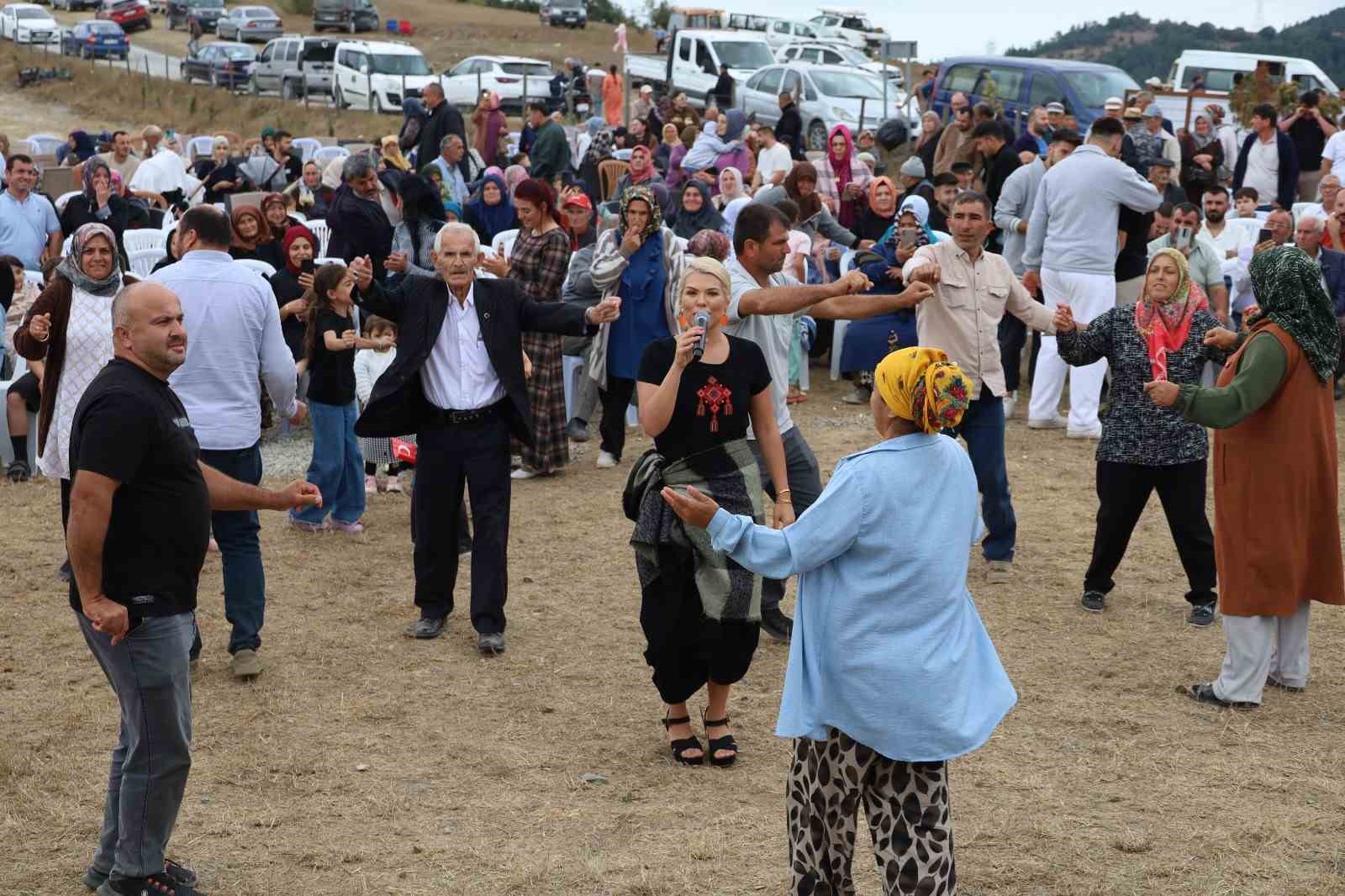 Bafra 1. İğdir Toyu Yayla ve Keşkek Şenliği, renkli anlara sahne oldu