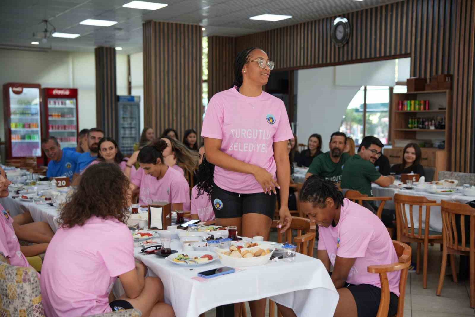 Turgutlu Belediyespor moral kahvaltısında buluştu