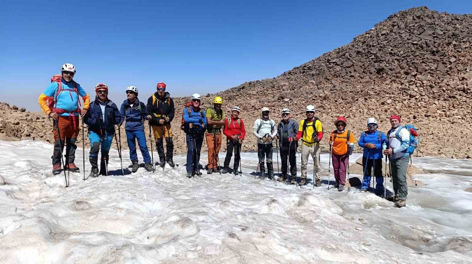 Süphan Dağı’nda Malazgirt zaferi tırmanışı başarıyla tamamlandı