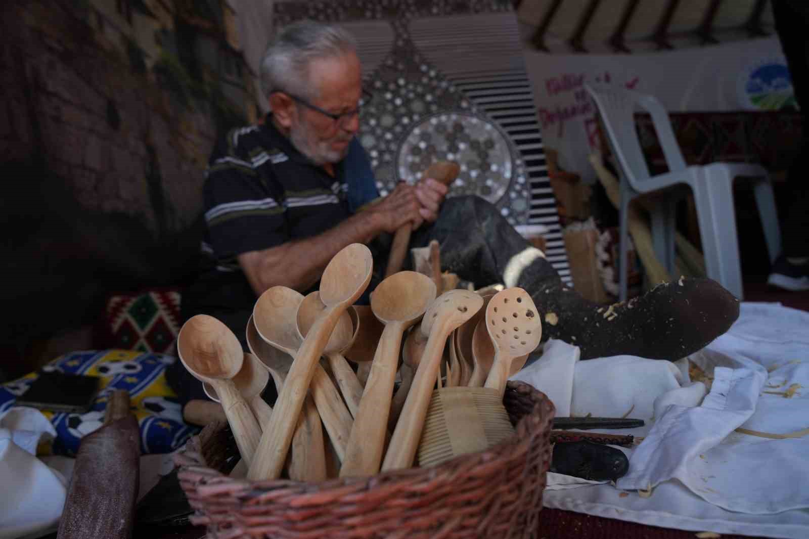 Malazgirt’te oba çadırlarında yöresel kültür buluşması